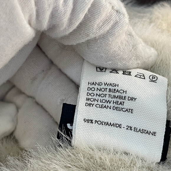 Jacquemus Le Bonnet Neve Beanie Women's Snow Off White - Picture 4 of 7